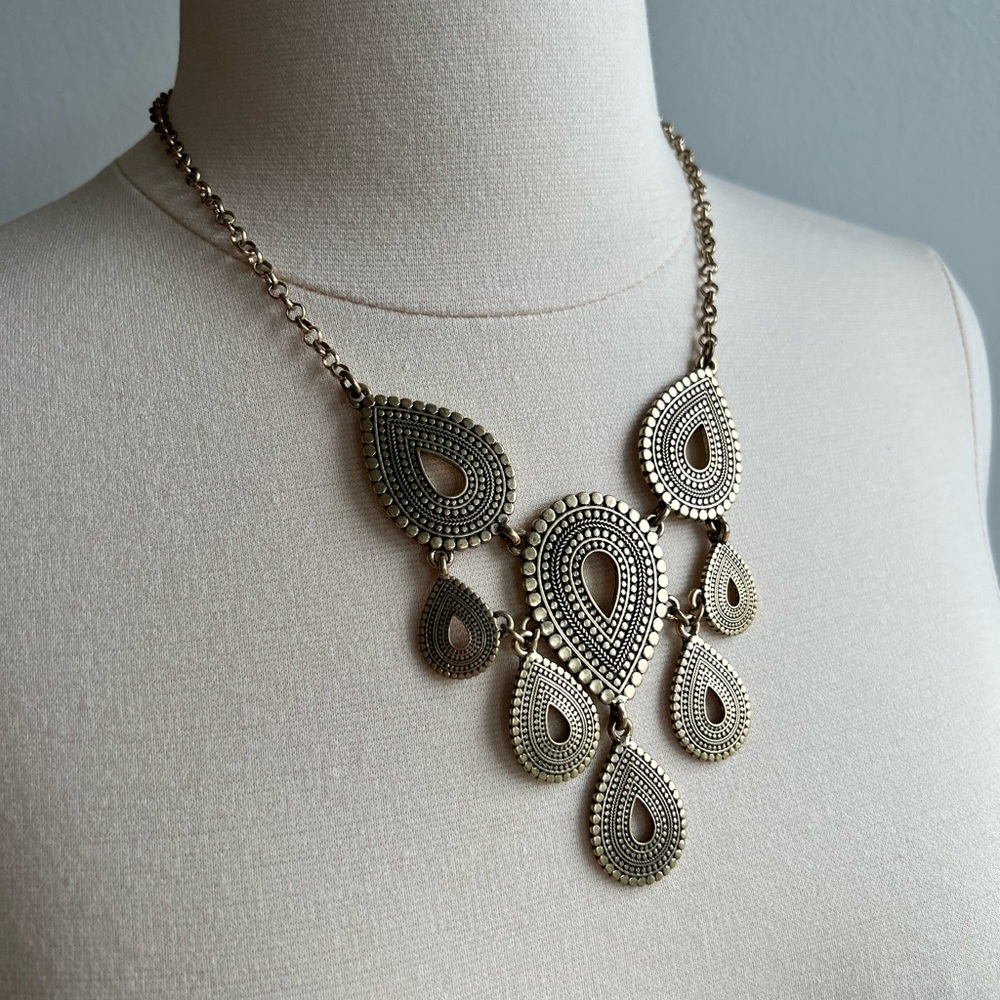 Lucky Brand Gold Chunky Necklace